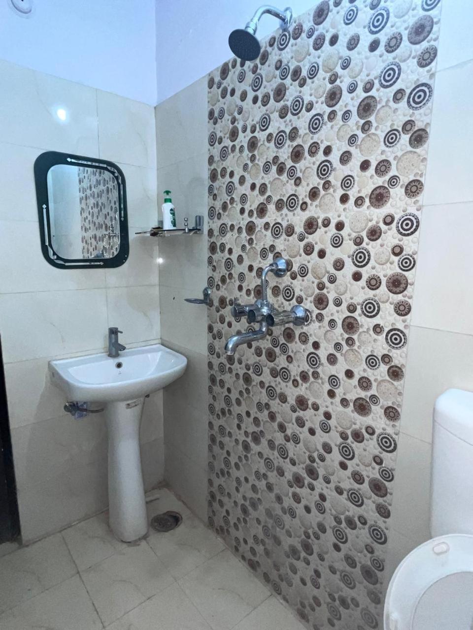 Kashi Anadam Bnb Варанаси Екстериор снимка