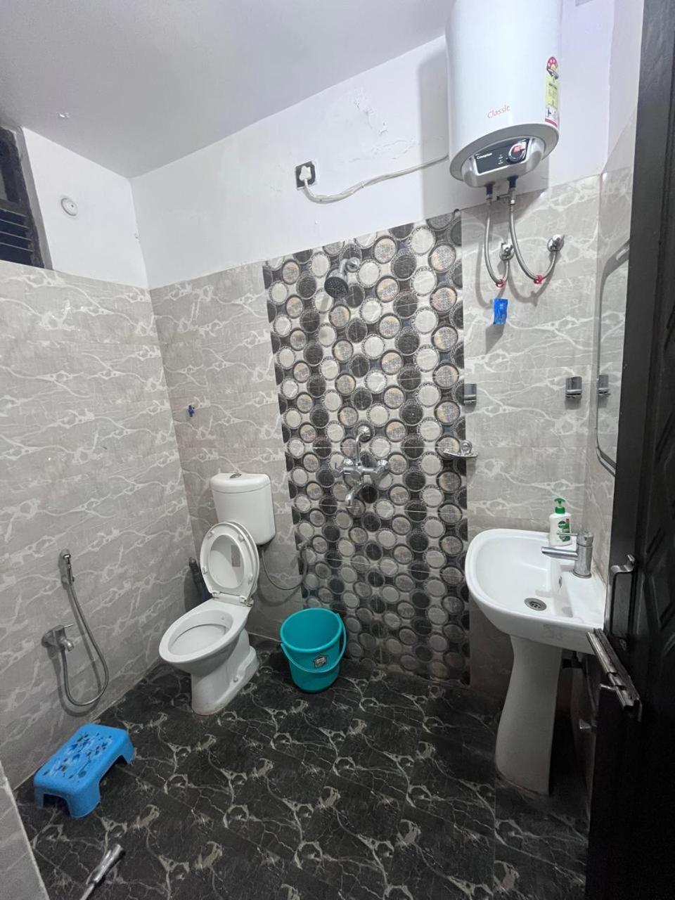 Kashi Anadam Bnb Варанаси Екстериор снимка